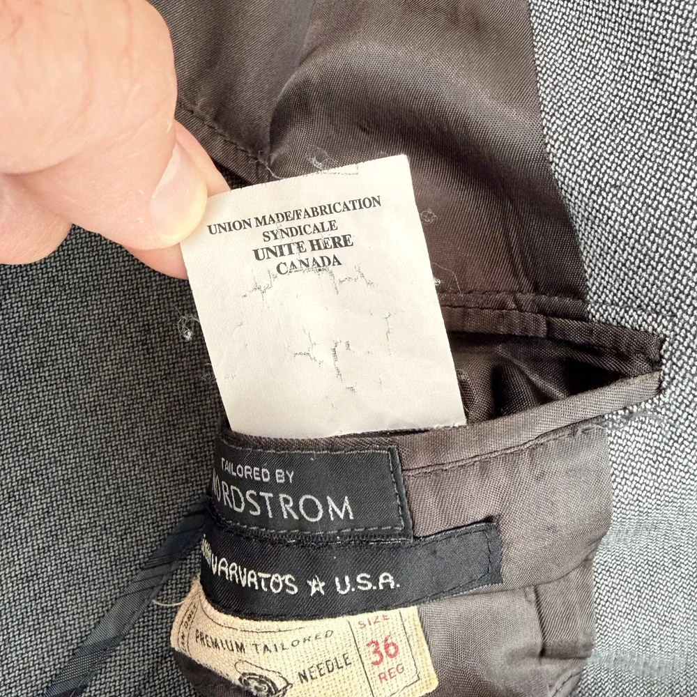 John Varvatos Premium Tailored Wattswood Peak Blazer Sport Coat in Grey Men 36R
